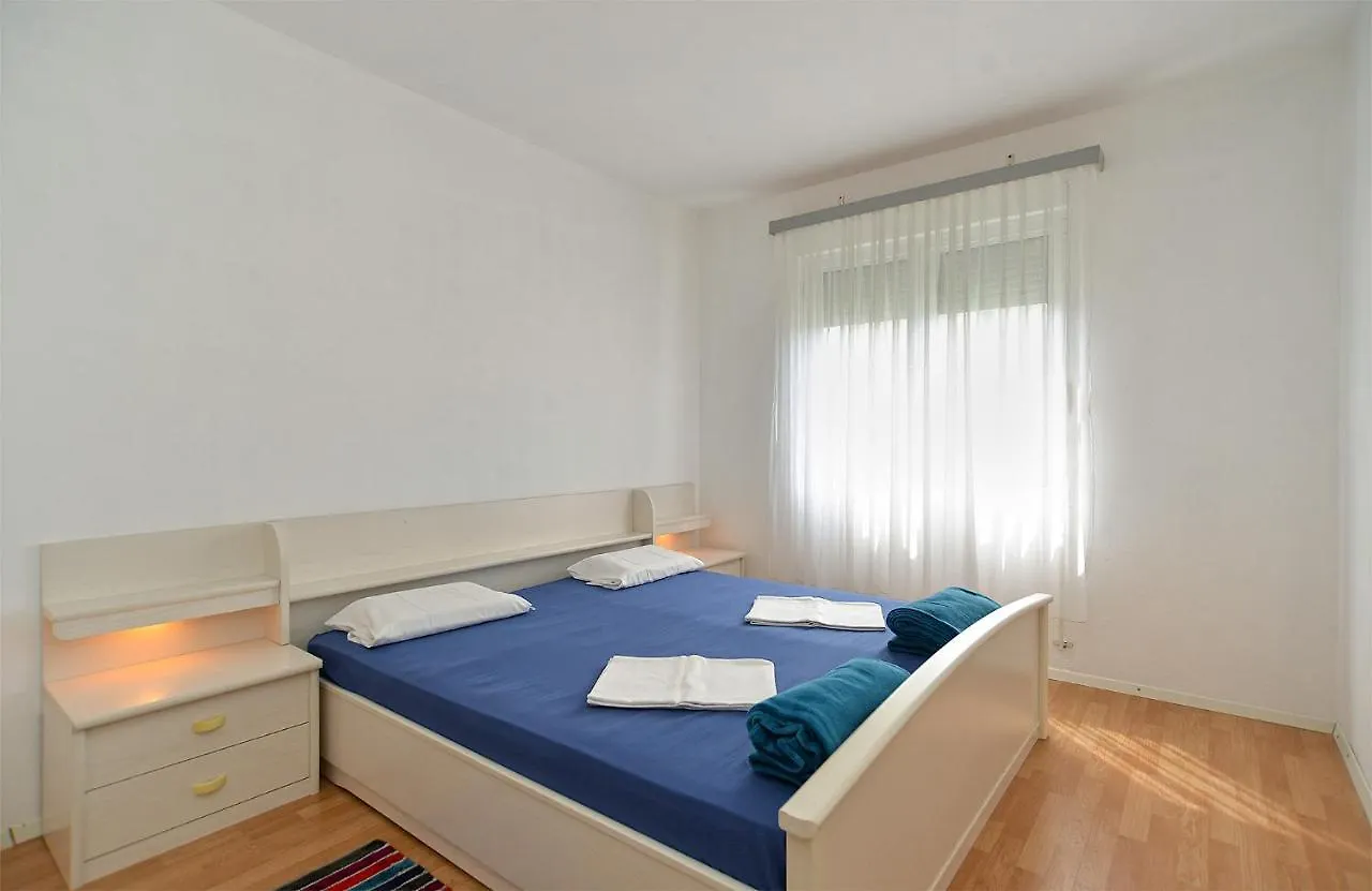 Apartments Stefko 2071 파자나 0*,